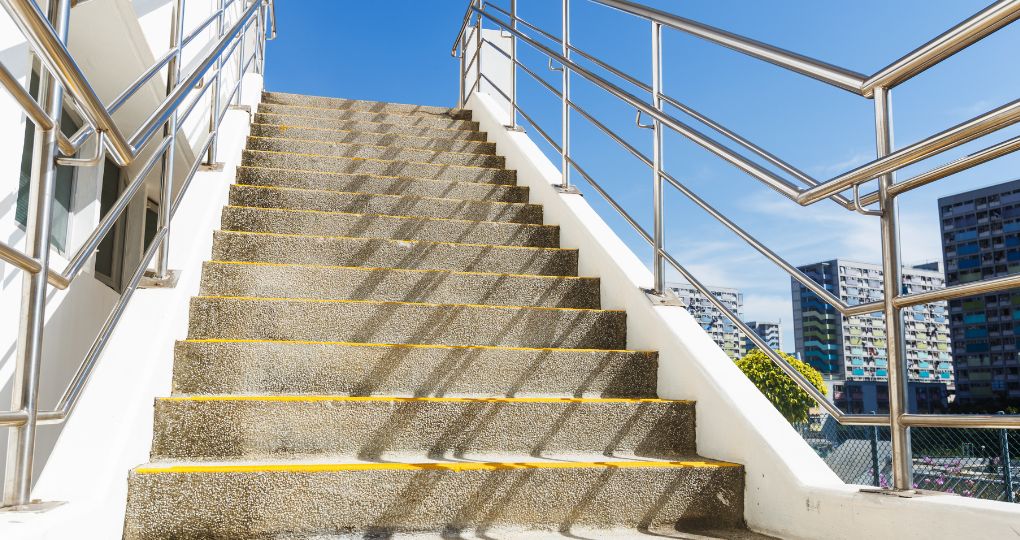 escalier extérieur en béton