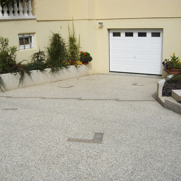 dalle de béton desactive entree garage